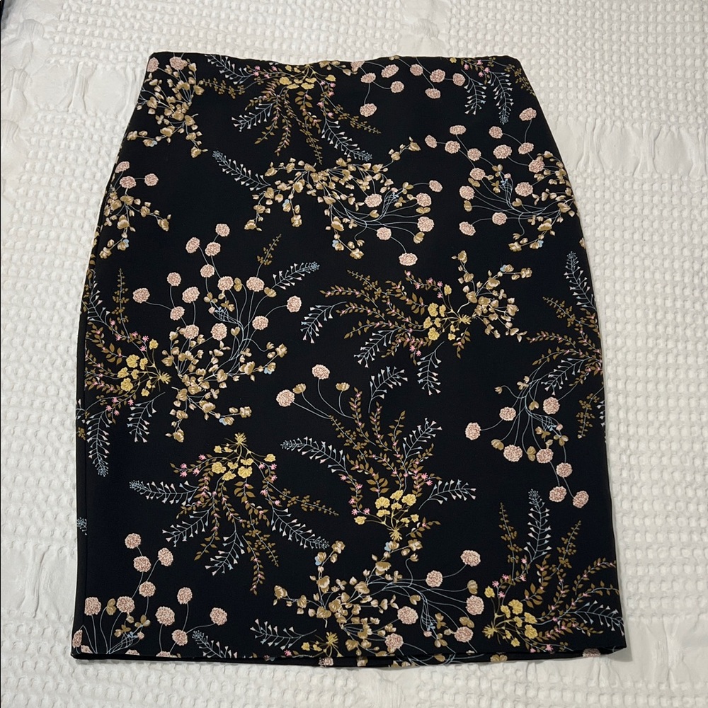 Philosophy Black Floral Pencil Skirt